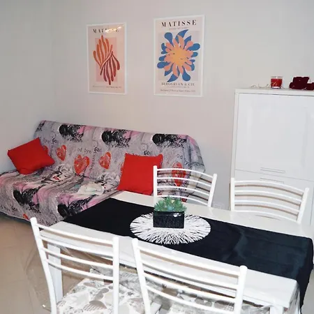 Mirella S Home Lägenhet