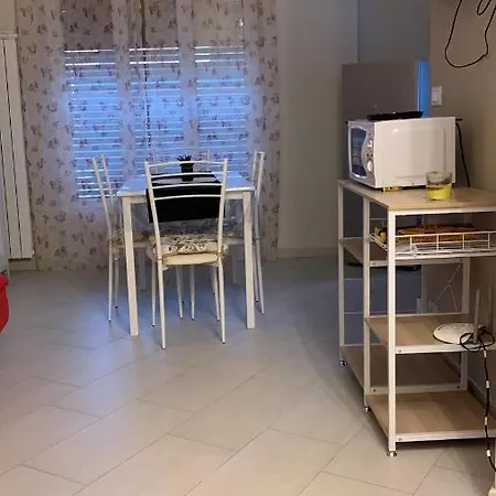 Lägenhet Mirella S Home *
